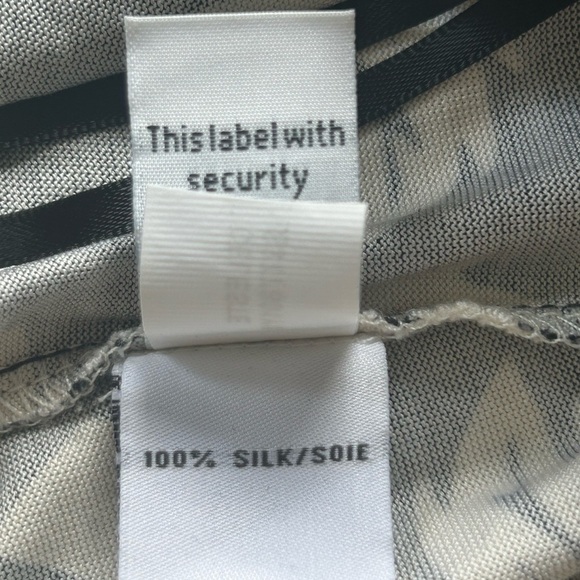 DVF Celeste black / white floral 100% silk belted Romper Sz 4 - Picture 8 of 11